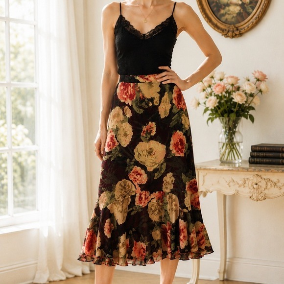 Sarah Arizona Dresses & Skirts - Sarah Arizona Romantic Cottagecore Reversible Dark Floral Midi Skirt Women LP
